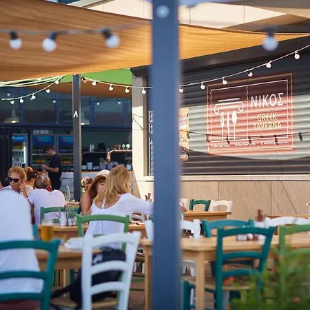 Crazy Sea View 1br Pools * מאמאיה