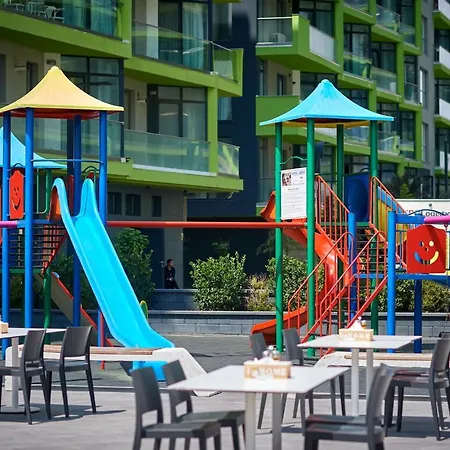 Crazy Sea View 1br Pools Apartment Mamaia