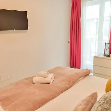 Crazy Sea View 1br Pools * Mamaia