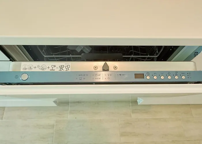 Crazy Sea View 1br Pools * Mamaia